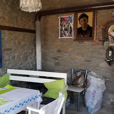 Izzet Efendi Konak & מלון דירות