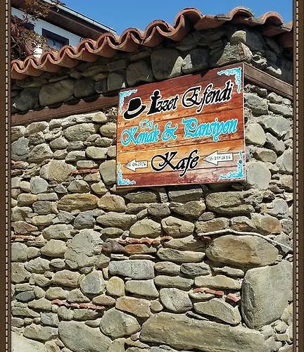 Izzet Efendi Konak & * Birgi