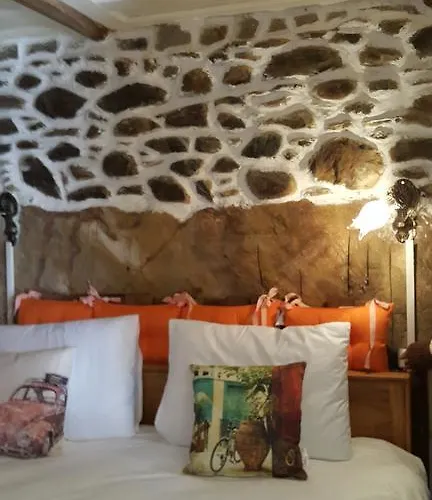 Izzet Efendi Konak & *