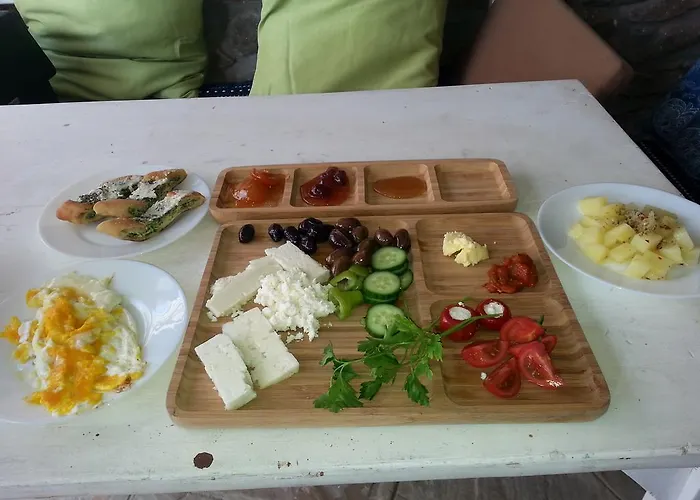 Izzet Efendi Konak & Birgi